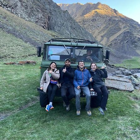 Xinaliq Khinalig Izzet'S Riverside Home Stay Exterior foto
